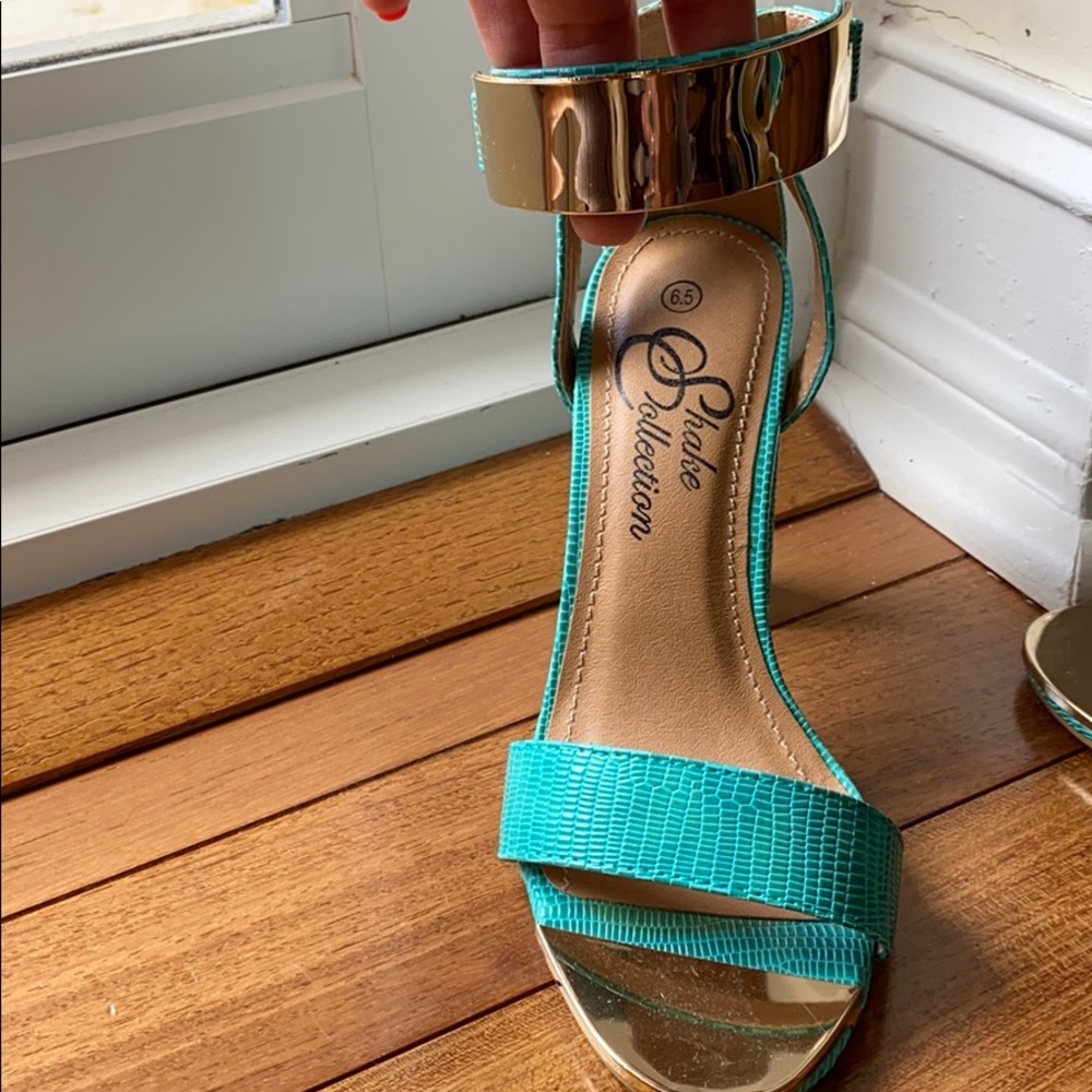 Heels - Picture 3 of 4